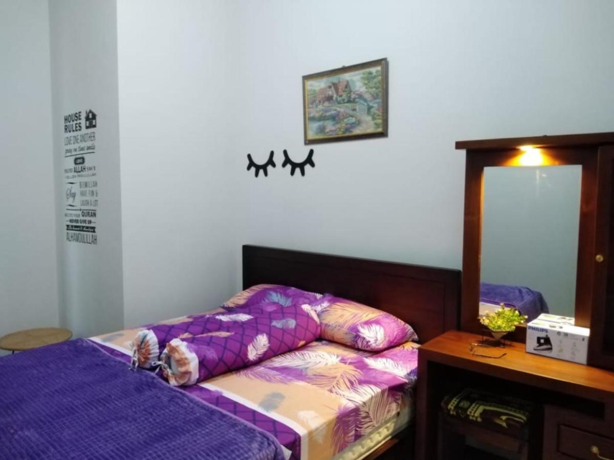 Family Villa Syariah C-37 Batu Kültér fotó