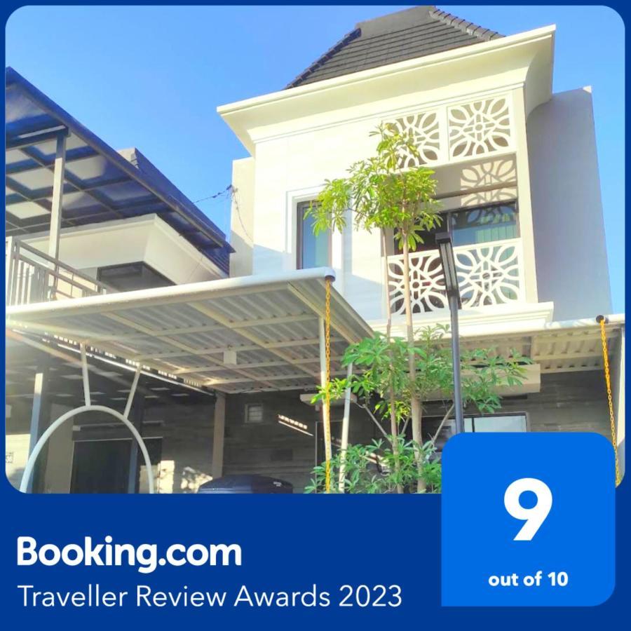 Family Villa Syariah C-37 Batu Kültér fotó